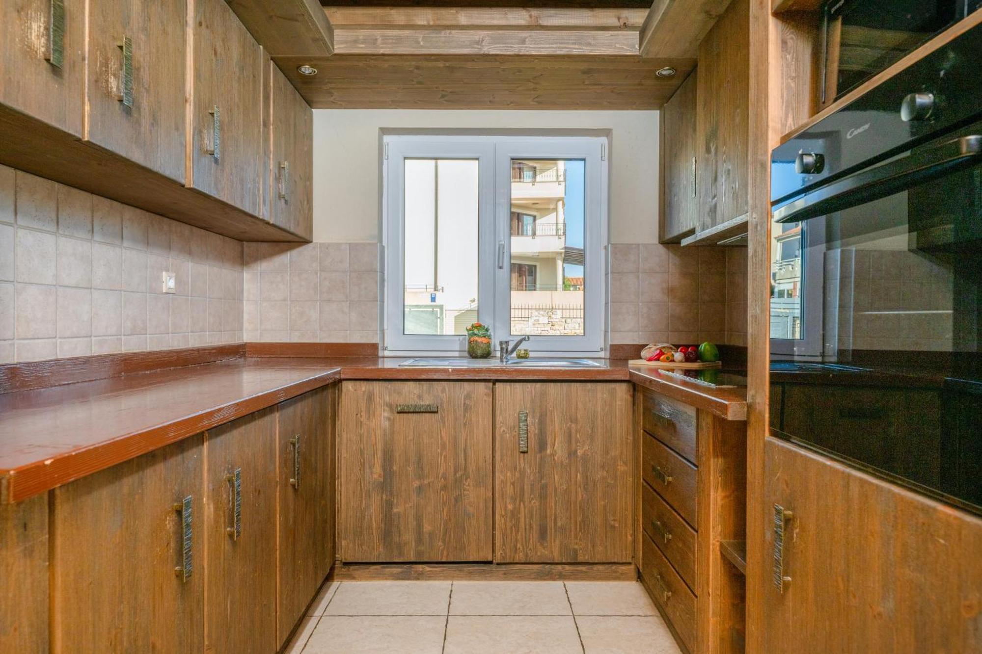 Villa Castagna Near The Sea With Private Pool And Sauna 普莱曼图拉 外观 照片