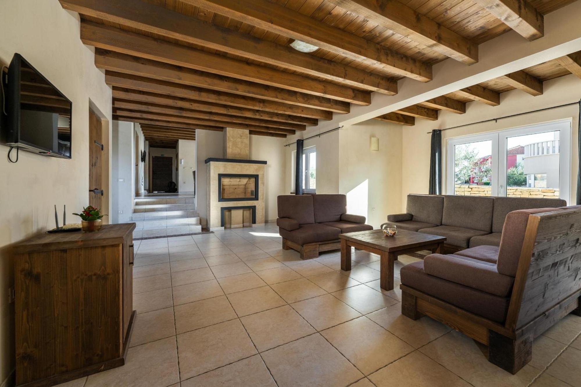 Villa Castagna Near The Sea With Private Pool And Sauna 普莱曼图拉 外观 照片