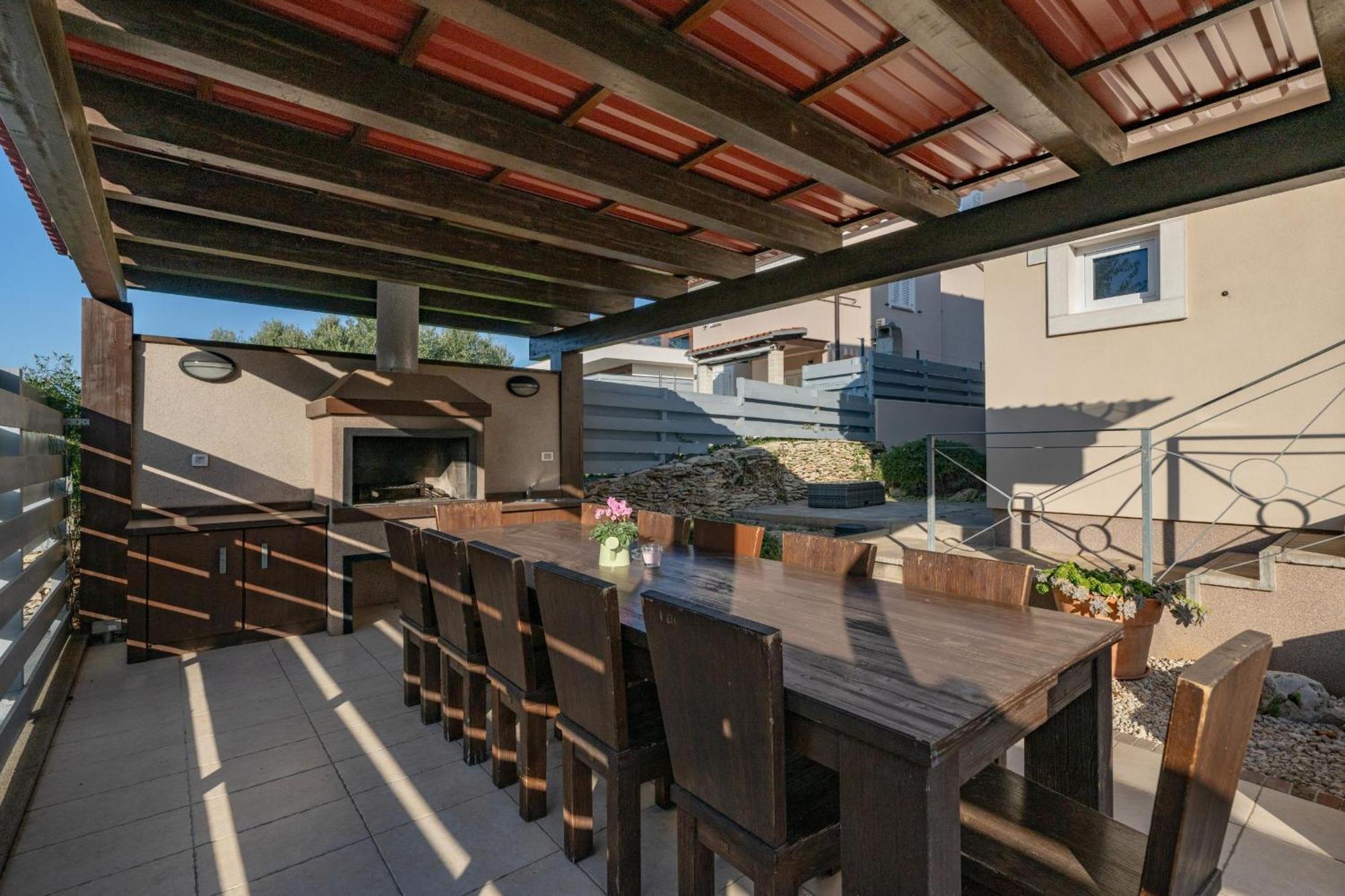 Villa Castagna Near The Sea With Private Pool And Sauna 普莱曼图拉 外观 照片