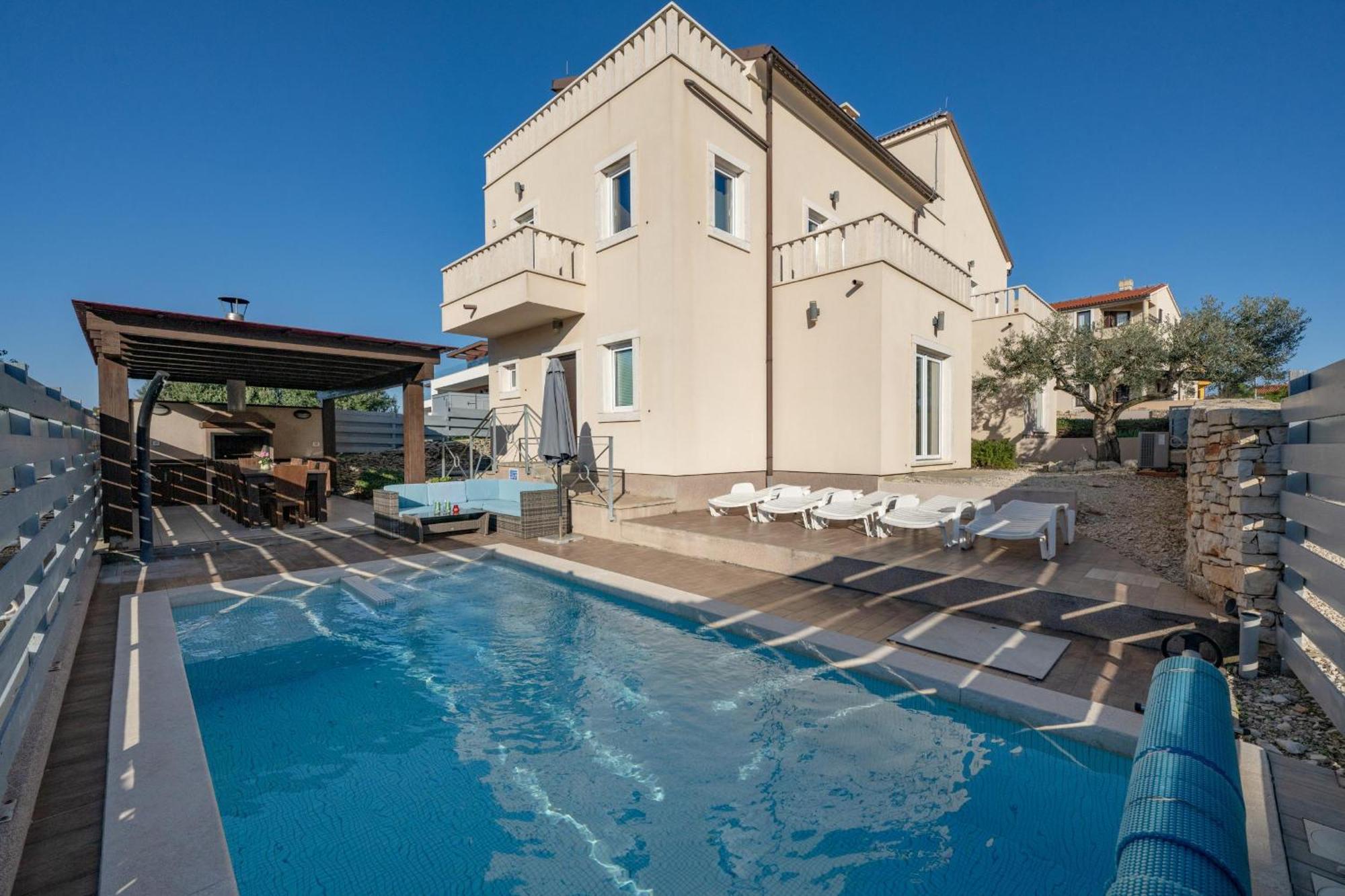 Villa Castagna Near The Sea With Private Pool And Sauna 普莱曼图拉 外观 照片